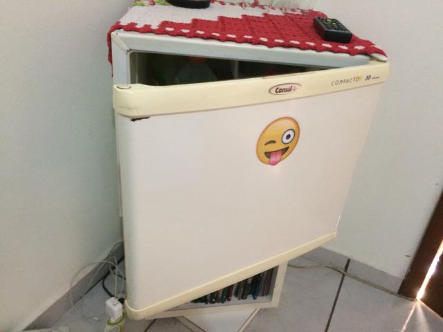 Frigobar Consul compacto 50 Litros refrigerador !