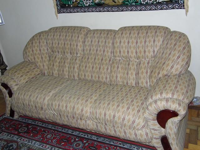 Lindo sofá 3 lugares 2,10cm madeira nobre forte e perfeito