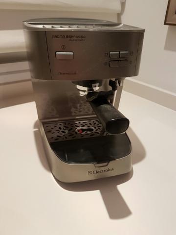 Máquina de Café Expresso Eletrolux nova. Nunca foi usada!