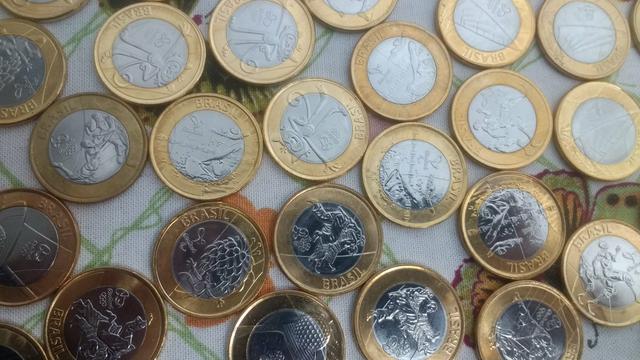 Lote 82 moedas colecionáveis