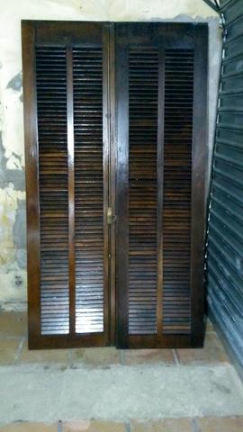 2 portas balcão de madeira