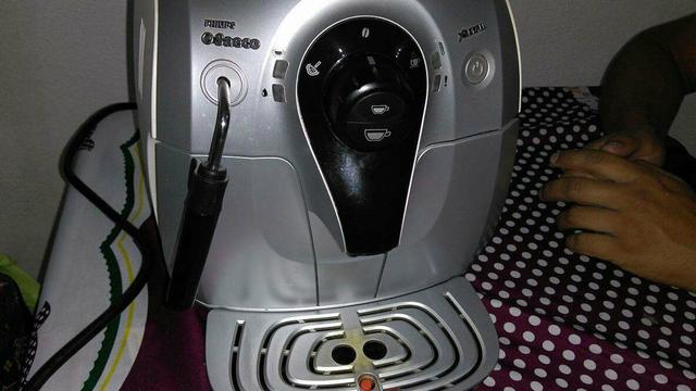 Máquina de café Expresso Philips saeco