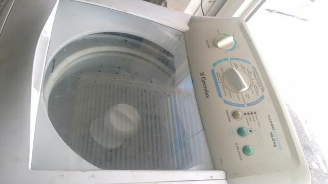 Máquina de lavar roupa Eletrolux 12 kg