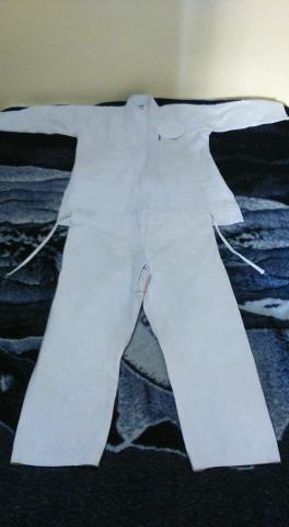 Kimono branco para karatê