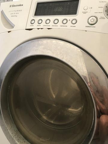 Maquina de lavar e secar roupa