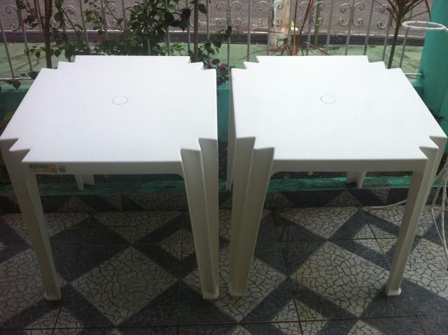 2 mesas de plastico