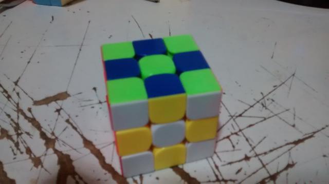 Cubo magico 3x3 Yuxin Stickerless