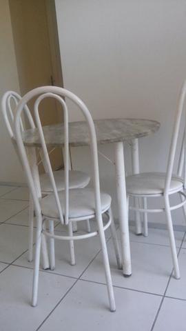 Mesa de mármore 4 cadeiras 
