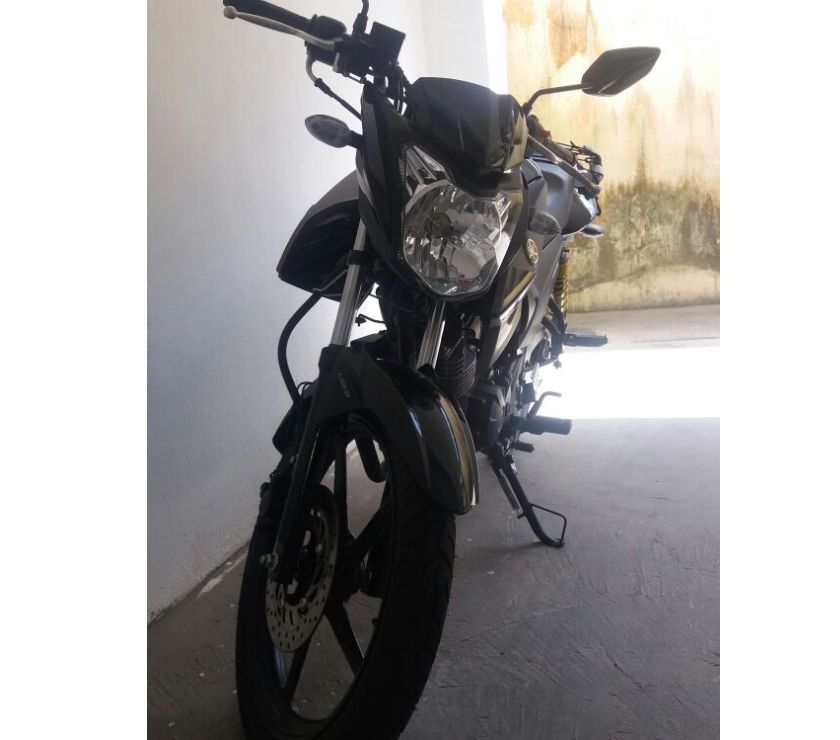Moto Yamaha Fazer 150