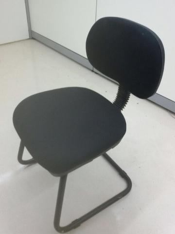Cadeira simples para escritorio