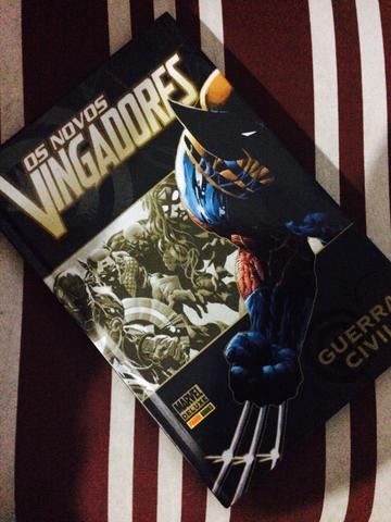 Graphic Novel Novos Vingadores - Guerra Civil