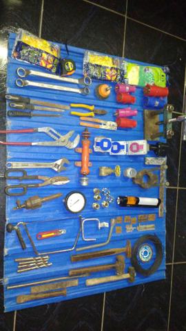 Lote de ferramentas e peças