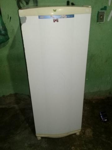 Geladeira (Refrigerador 300 - Consul Degelo Seco)