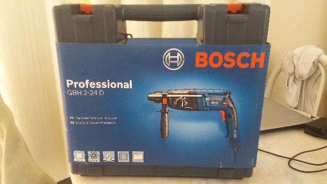Furadeira Profissional Bosch nova com maleta