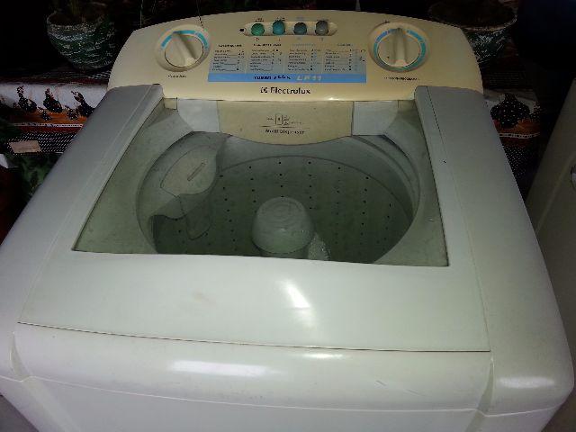 Maquina lavar roupas Eletrolux 11 kgs