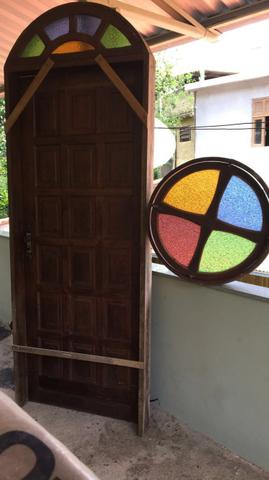 Porta colonial e o vitrô
