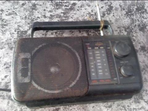 Radio antigo cougar usa