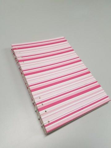 Caderno Artesanal com Folhas Recicladas