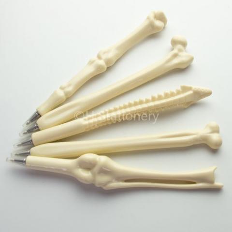 Kit com 5 canetas no formato de ossos humanos