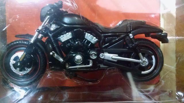 Miniatura de moto Harley Davidson - esc. 1:18