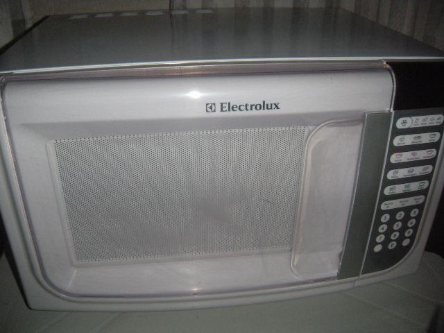 Microondas Electrolux 31 Litros otimo Estado