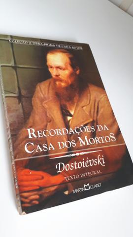 Vendo livro Dostoiévski