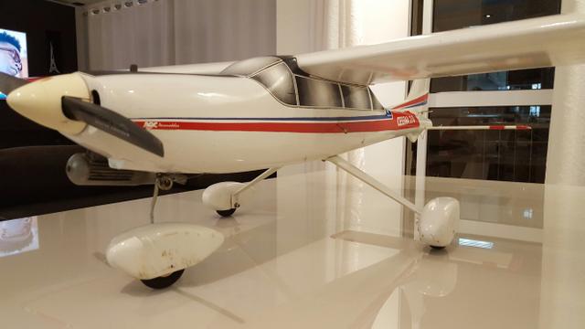 Aeromodelo Cesna 210 com Motor Os 46 Fx e dois Rádios