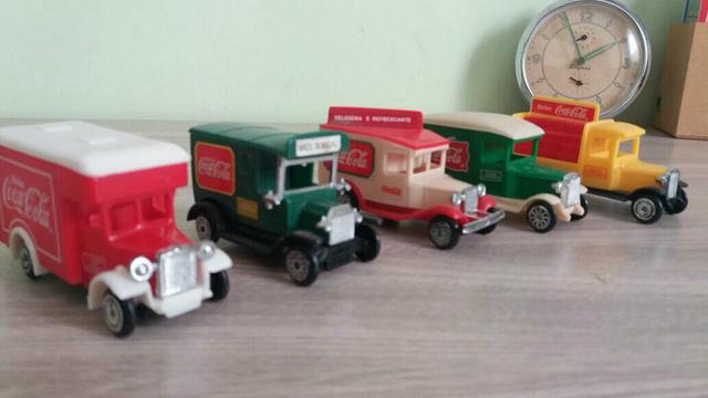 Brinquedos antigos caminhões da coca cola