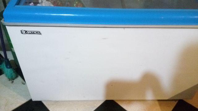 Frezzer horizontal (azul com branco, com vidro)