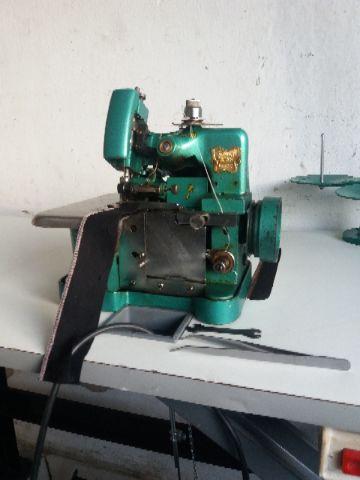 Maquina de costura overlok