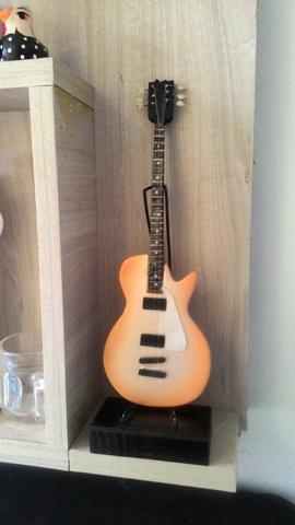 Mini guitarra