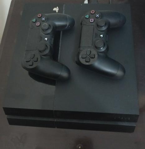 PlayStation 4 + 2 Controles + 7 Jogos