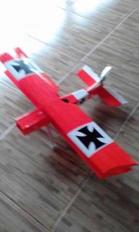 Aeromodelo Biplano (vermelho)