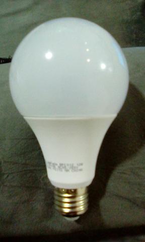 Lâmpada bulbo LED 12w