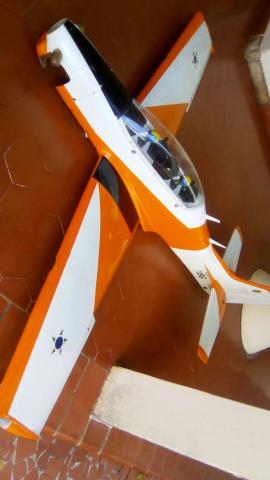 Aeromodelo tucano DNA 20cc