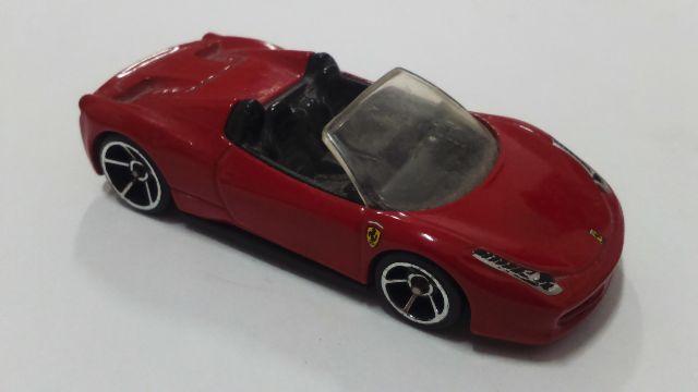 Miniatura Ferrari 458 conversível -7cm