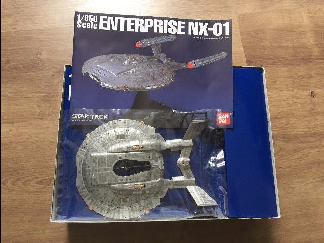 Star Trek Enterprise Nx-01 Bandai - Nave Com Iluminação
