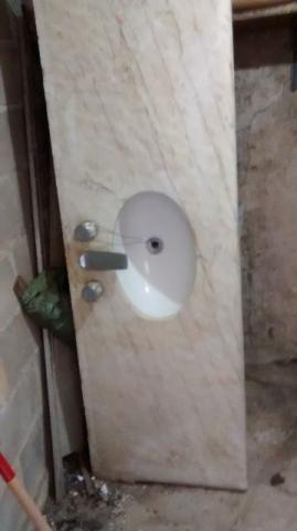 Pia de mármore para banheiro