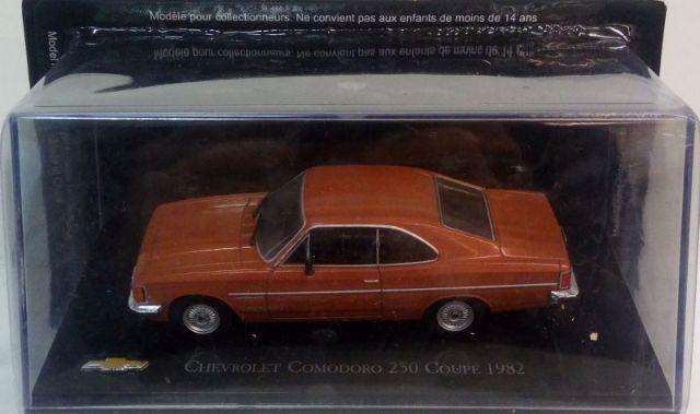 Miniatura Chevrolet Comodoro 250 Coupe 
