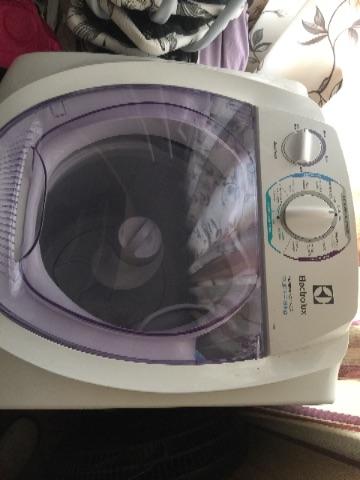 Máquina de lavar roupas Electrolux 8kg LT08E