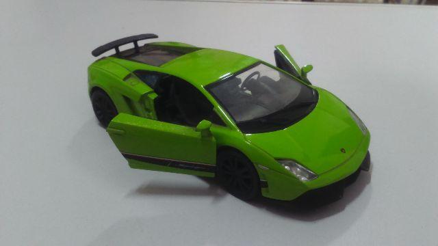 Tamanho Grande Lamborghini