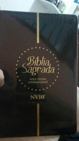Bíblia NVI lacrada