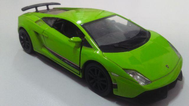 Lamborghini de coleção Tamanho grande 12,5cm