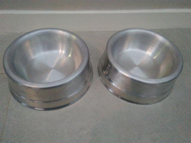 2 Potes em Alumínio (ração ou água) #Novo