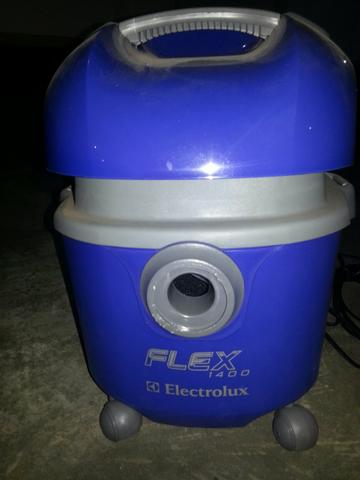 Aspirador de pó e água Eletrolux