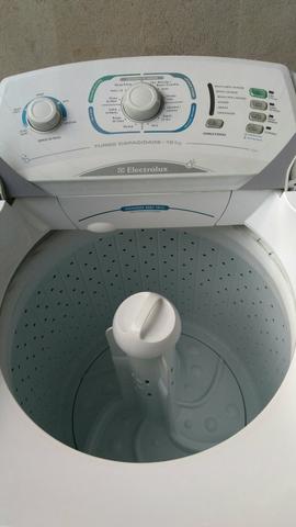 Máquina de lavar roupas Electrolux 15kg lava edredom