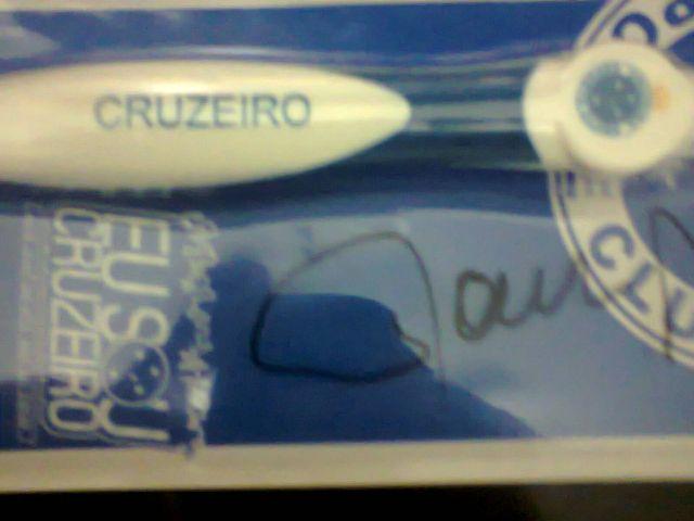 Vendo escova de dente do cruzeiro autografada