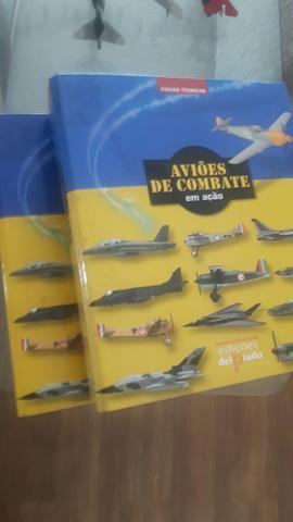 Coleção de miniaturas de aviões de combate em ação/