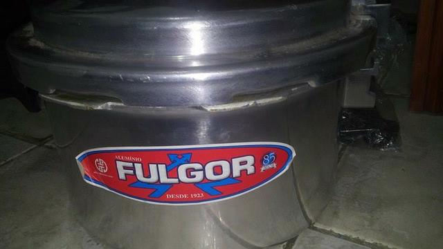 Panela de pressão 12 litros da marca Fulgor,Industrial,Nova