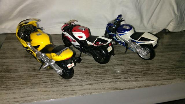 Coleção de miniaturas de motos